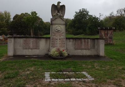 Ermetzhofen - Kriegsgräberstätte