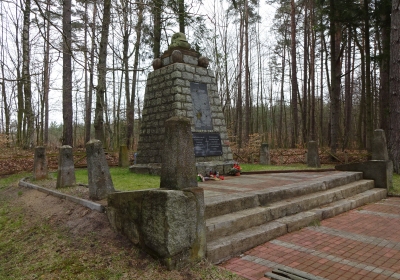 Wierzchucino - Gefallenendenkmal